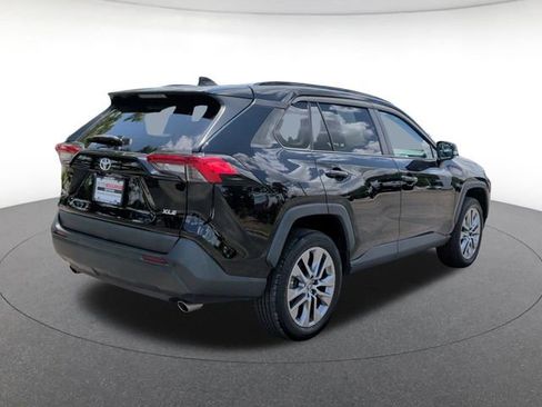 Used 2023 Toyota RAV4 XLE Premium FWD image 6