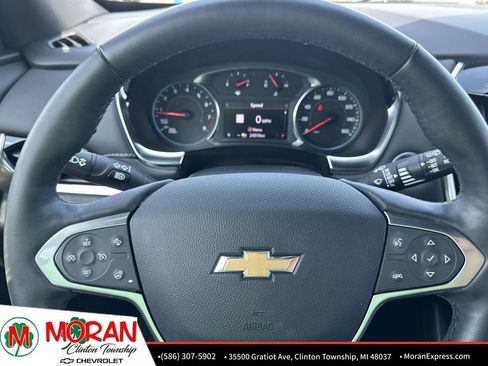 Certified 2023 Chevrolet Traverse LT w/ LT Premium Package AWD/4WD image 19