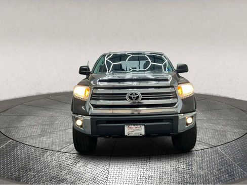 Used 2016 Toyota Tundra SR5 image 2
