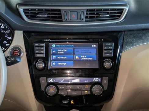 Used 2015 Nissan Rogue SL image 16