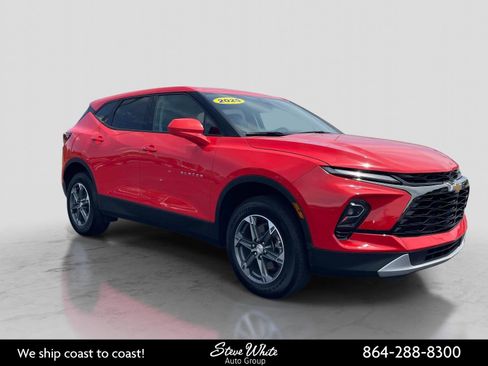 Used 2025 Chevrolet Blazer LT AWD/4WD image 1