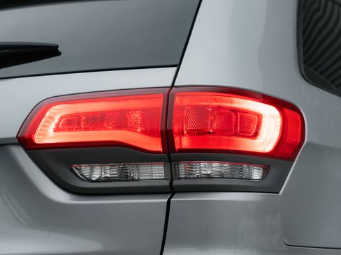 Used 2014 Jeep Grand Cherokee Altitude image 28