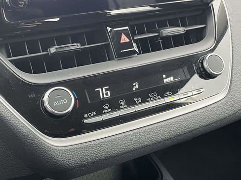 Used 2023 Toyota Corolla LE image 29