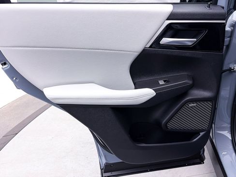 New 2026 Mitsubishi Outlander SE image 23