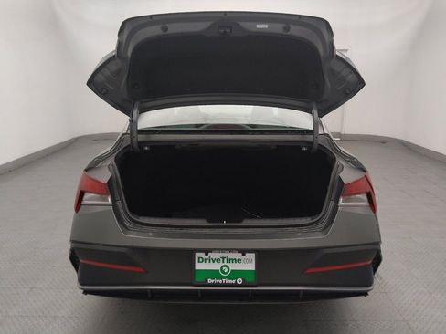 Used 2025 Hyundai Elantra Sport FWD image 29