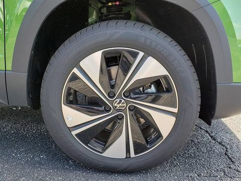 New 2026 Volkswagen Taos SE AWD/4WD image 12