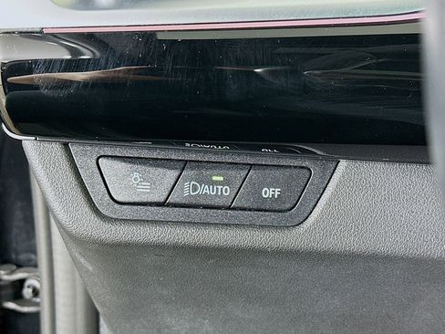 Used 2025 BMW X2 xDrive28i image 17