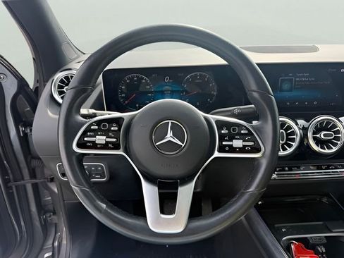 Used 2021 Mercedes-Benz GLA 250 4MATIC image 19