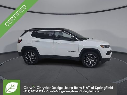 Certified 2026 Jeep Compass Limited AWD/4WD image 3