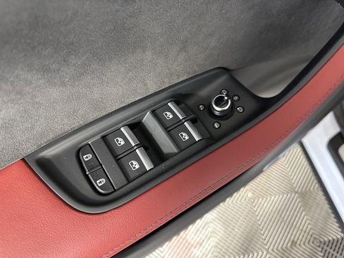 Used 2025 Audi SQ7 Prestige AWD/4WD image 13