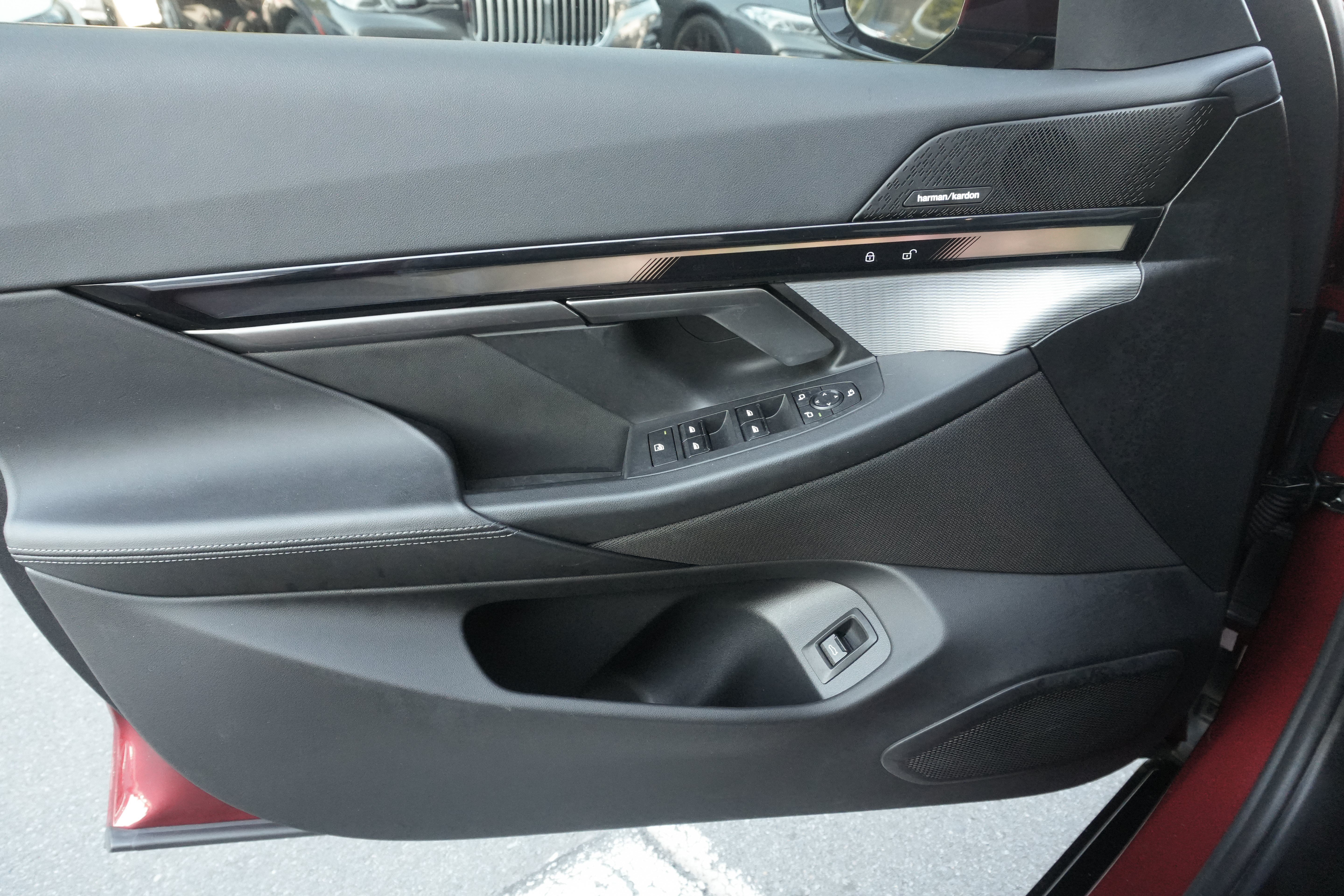 Certified 2024 BMW i5 eDrive40i w/ M Sport Package RWD image 16