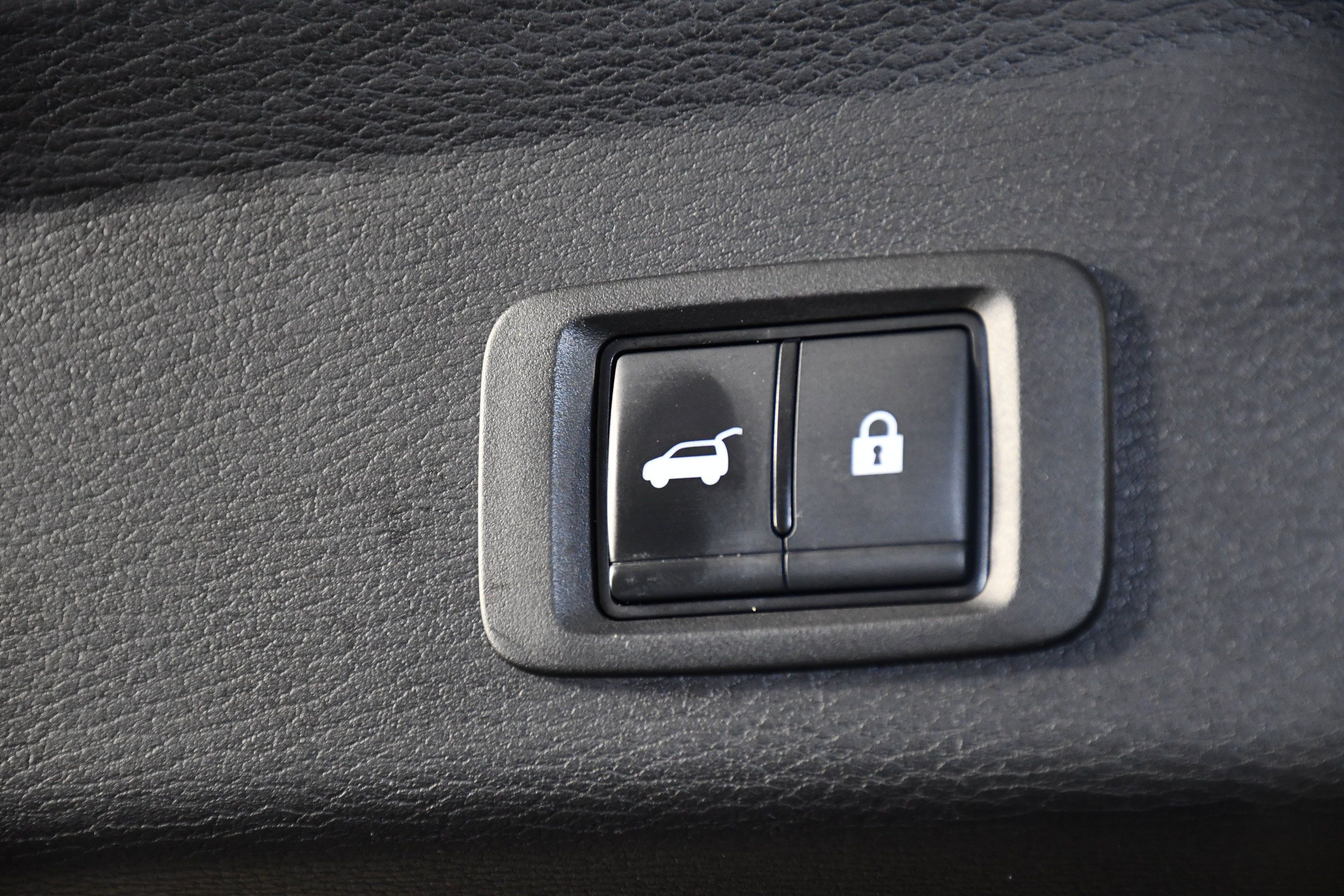 Used 2024 Mitsubishi Outlander SEL AWD/4WD image 47