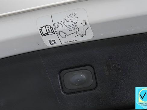 Used 2018 Ford Edge Titanium w/ Equipment Group 301A image 31