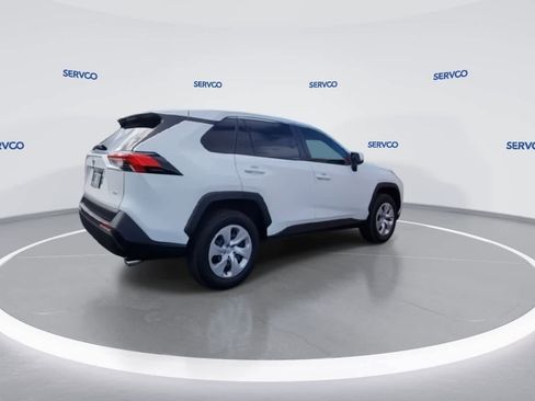 Used 2022 Toyota RAV4 LE image 8