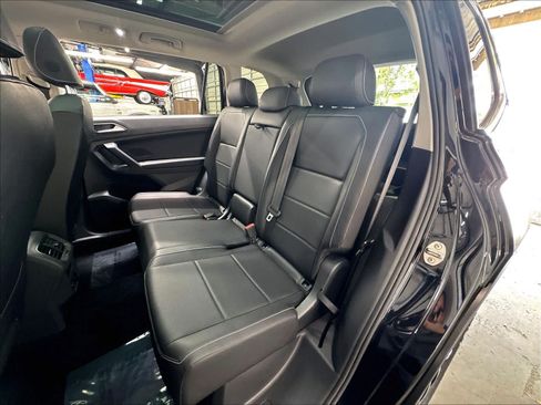 Used 2021 Volkswagen Tiguan SE w/ Panoramic Sunroof Package FWD image 25