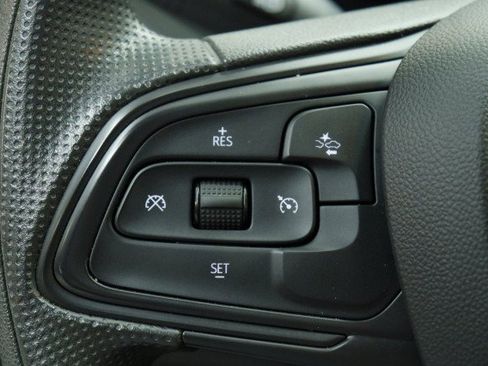 Used 2025 Buick Envista Preferred w/ Convenience II Package FWD image 11