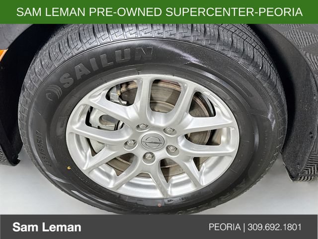 Used 2024 Chrysler Pacifica Touring-L FWD image 29