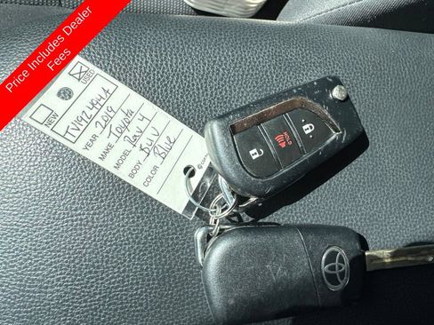 Used 2019 Toyota RAV4 LE w/ Carpet Mat Package FWD image 16
