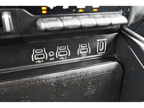 Used 2025 RAM 1500 Limited AWD/4WD image 29