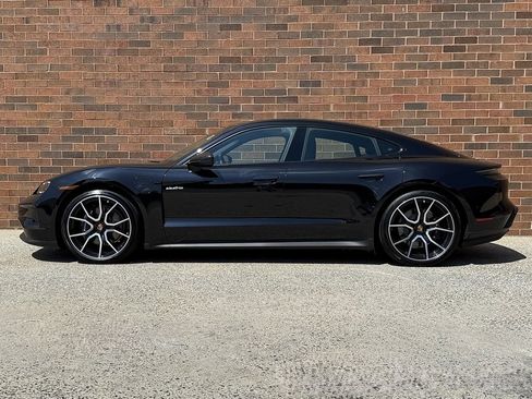 New 2025 Porsche Taycan image 2
