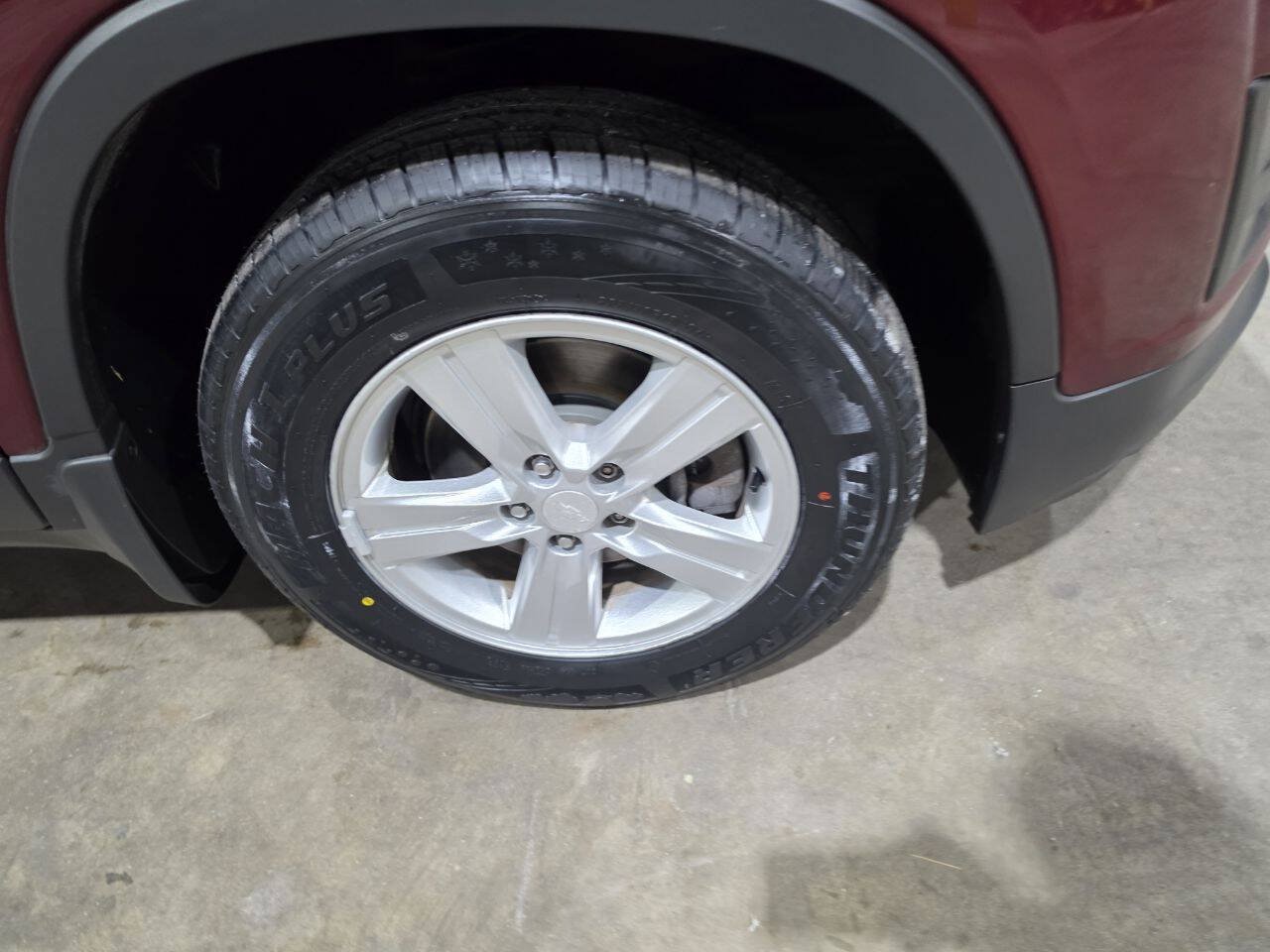 Used 2016 Chevrolet Trax LT w/ LT Convenience Package AWD/4WD image 19