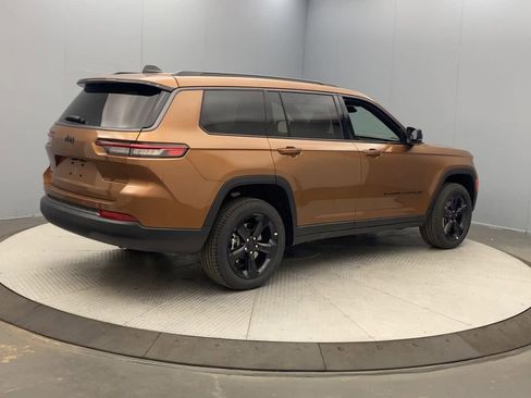 New 2026 Jeep Grand Cherokee L Limited AWD/4WD image 5