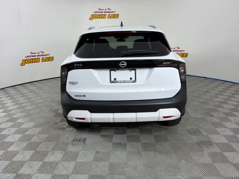 New 2026 Nissan Kicks SV FWD image 4