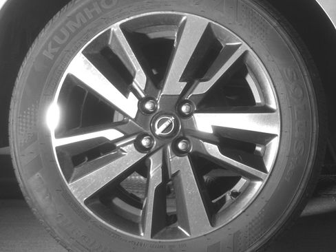 Used 2025 Nissan Versa SV image 15