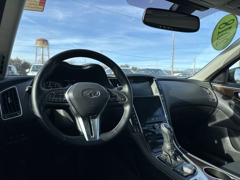 Used 2018 INFINITI Q50 Luxe w/ Essential Package (2.0T Luxe) image 15
