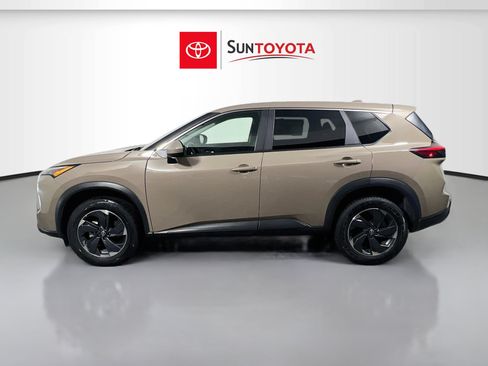 Used 2025 Nissan Rogue SV FWD image 7