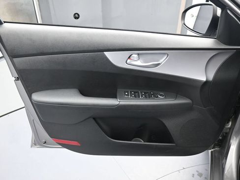 Used 2023 Kia Forte LXS FWD image 12