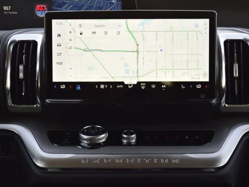 New 2025 Ford Expedition Platinum w/ Driver's Package image 11