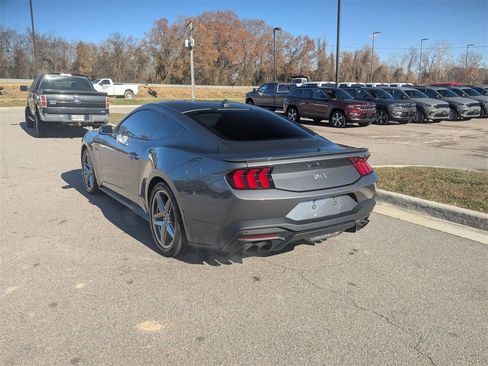 Used 2025 Ford Mustang GT Premium image 3