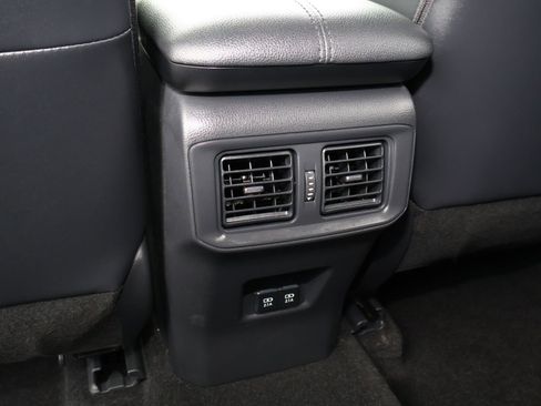 Used 2021 Toyota RAV4 Limited image 11