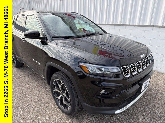 Used 2025 Jeep Compass Limited AWD/4WD image 7