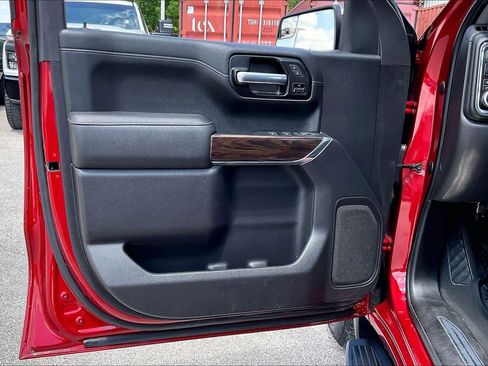 Used 2021 GMC Sierra 1500 SLT RWD image 18