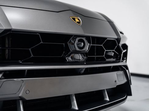 Used 2021 Lamborghini Urus image 29
