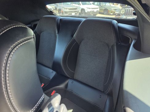 Used 2025 Ford Mustang Convertible RWD image 9