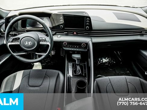 Used 2025 Hyundai Elantra Sport image 29