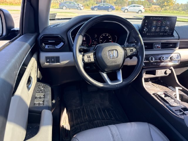 Used 2024 Honda Pilot Touring image 20