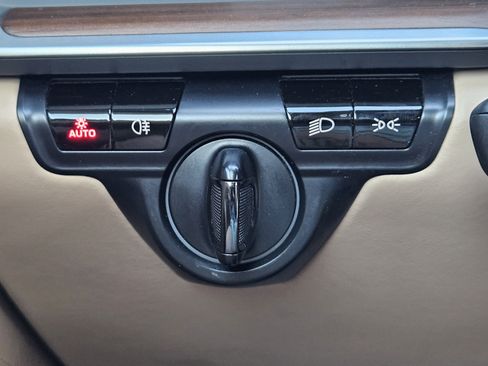 Used 2021 Porsche 911 Turbo S image 22