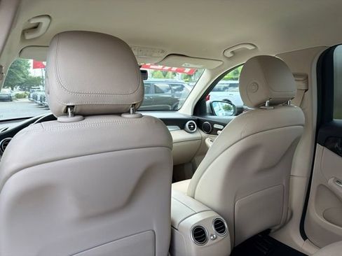 Used 2022 Mercedes-Benz GLC 300 4MATIC image 34