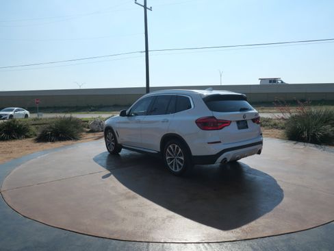 Used 2018 BMW X3 xDrive30i w/ Convenience Package image 4