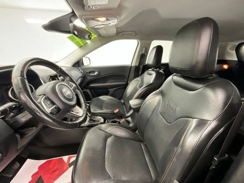 Used 2018 Jeep Compass Limited AWD/4WD image 16