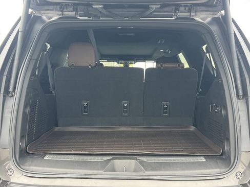 Used 2021 Chevrolet Suburban High Country w/ Premium Package image 21