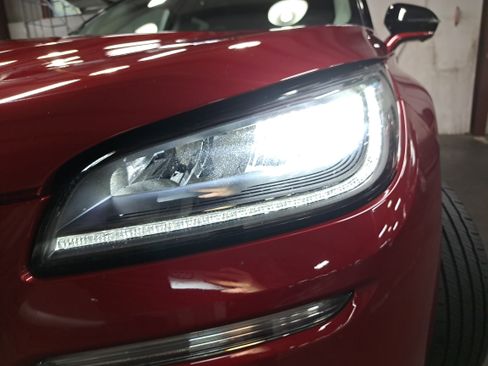 Used 2022 Lincoln Corsair Reserve w/ Equipment Group 201A image 33