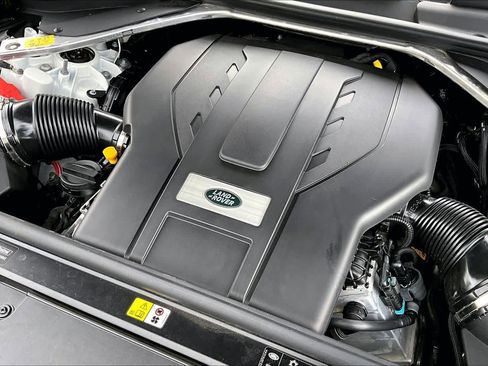Used 2023 Land Rover Range Rover SE image 31