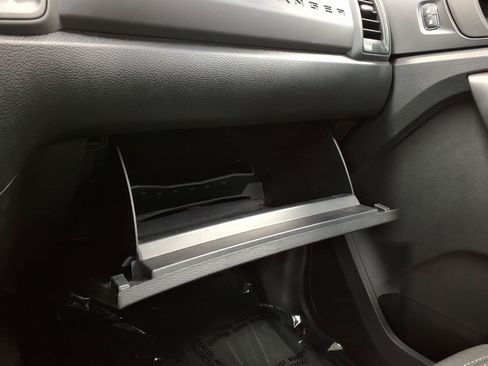 Used 2019 Ford Ranger XL w/ Equipment Group 101A Mid RWD image 22