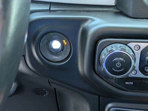 Used 2021 Jeep Wrangler Unlimited Sport AWD/4WD image 19