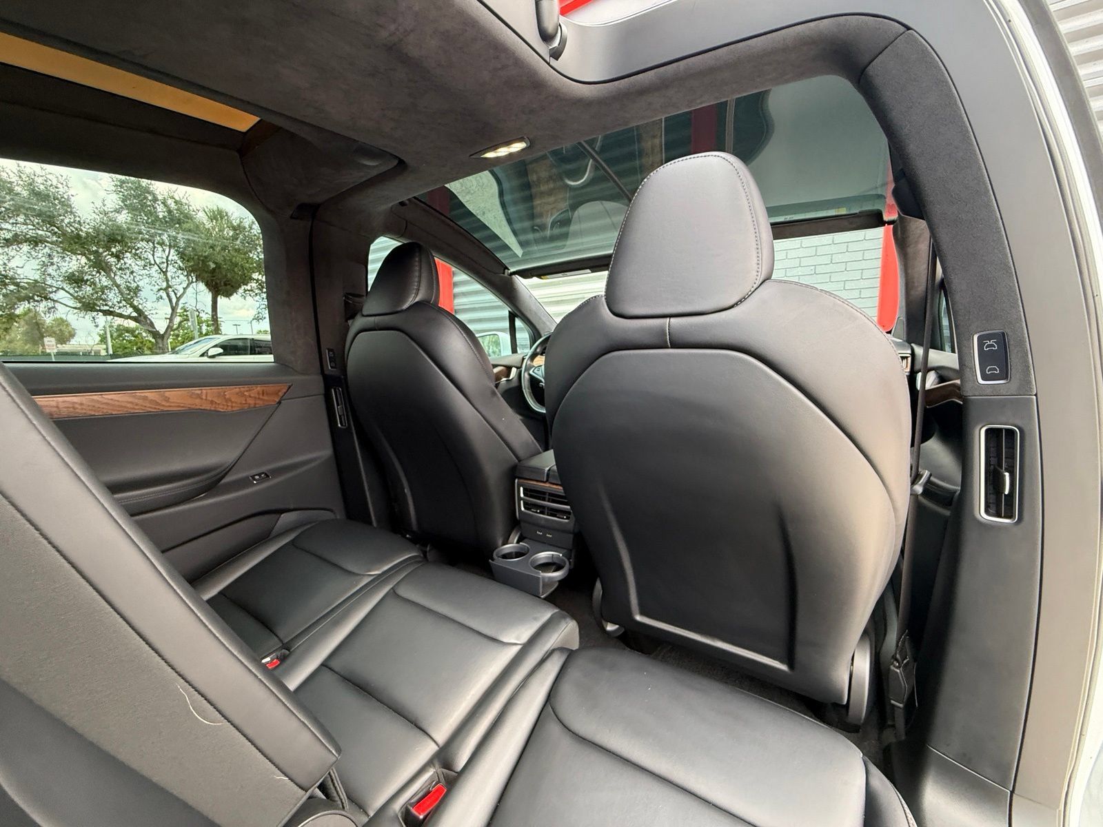 Used 2020 Tesla Model X Long Range AWD/4WD image 25